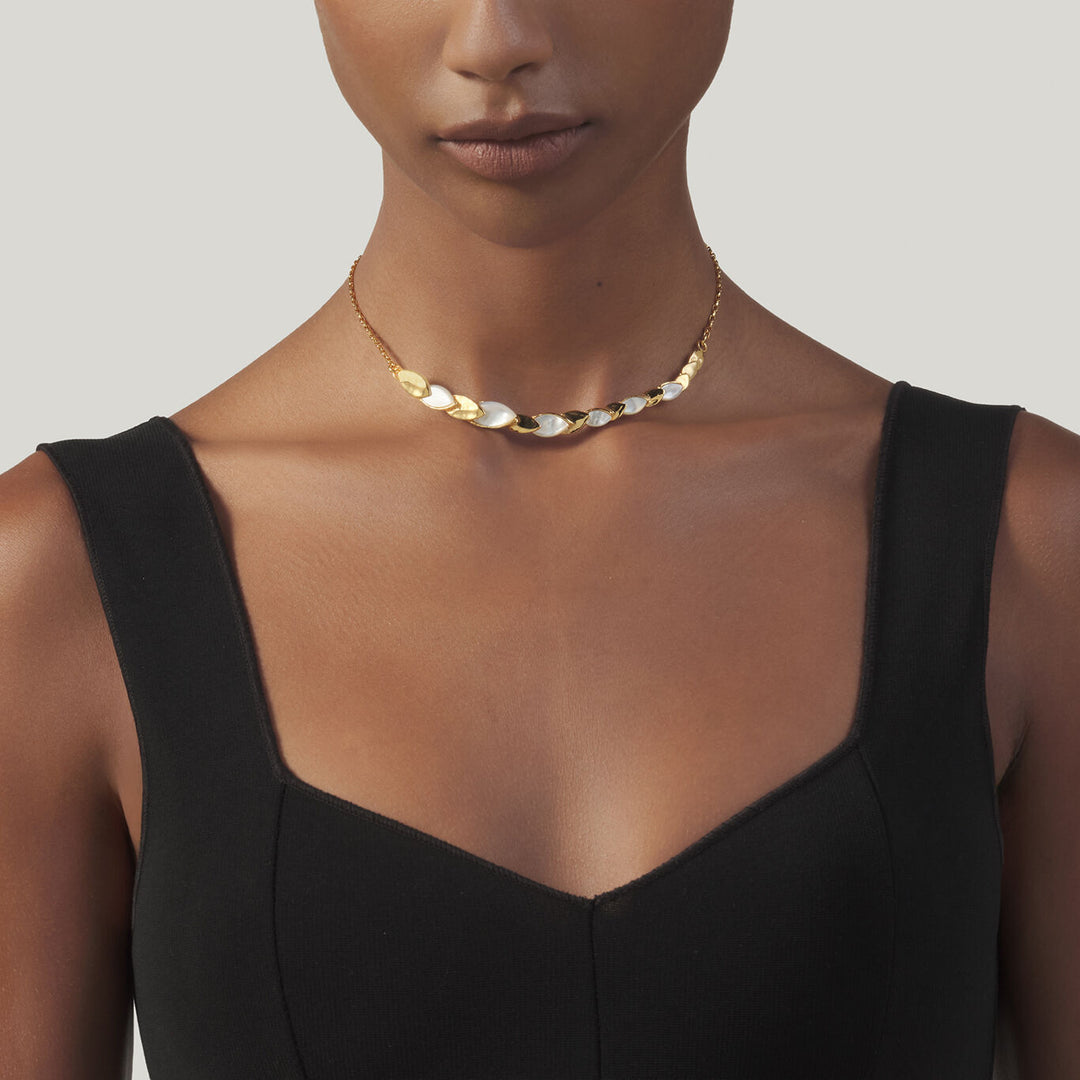 Giovanni Raspini small mother-of-pearl skin necklace Necklace in 18 kt gold plated 925 silver and mother-of-pearl 12519