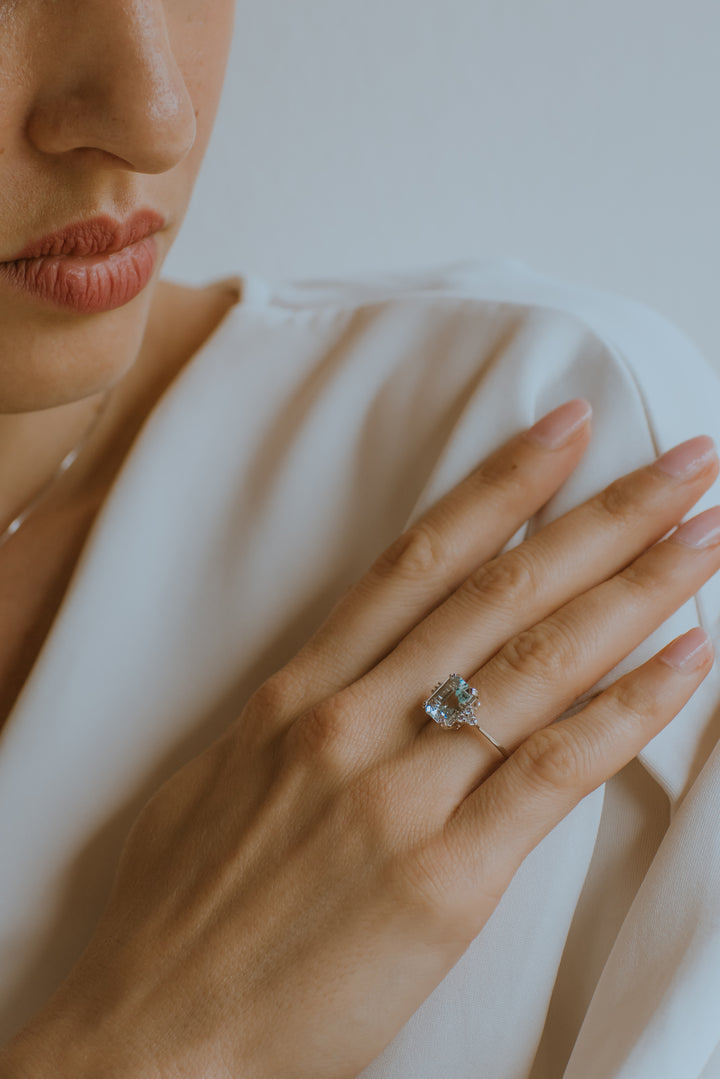 Comete-Goldring mit Diamanten und achteckigem Aquamarin ANQ337