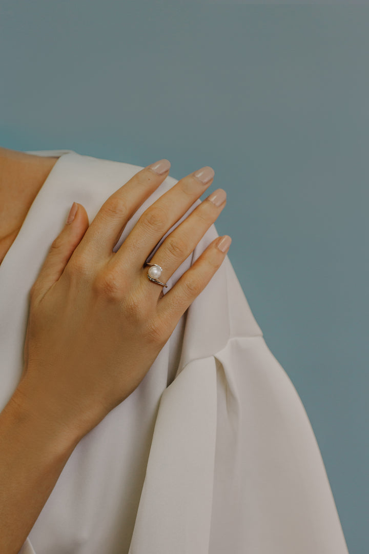 Comete parelring in goud en diamanten ANP380