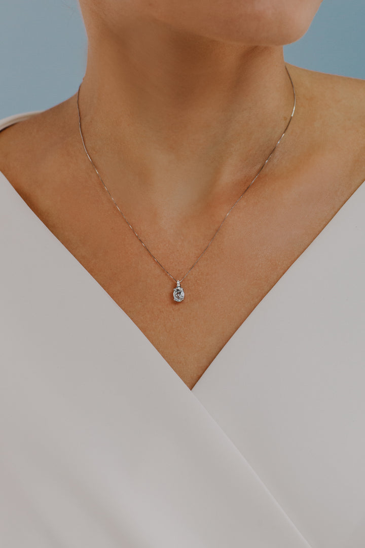 Comete gouden ketting met diamanten en ovale aquamarijn GLQ267