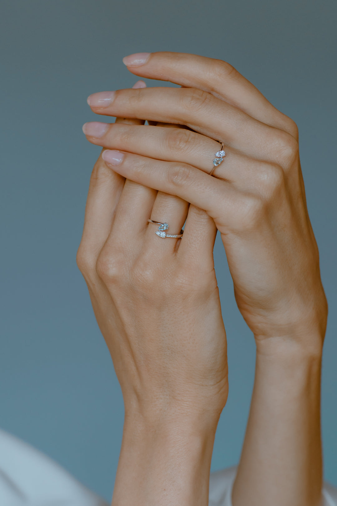 Comete-Goldring mit Diamanten und Aquamarin-Tropfen ANQ326