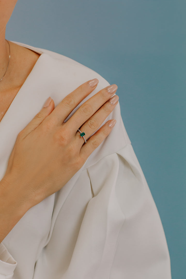 Comete gouden ring met diamanten en smaragd ANB2567