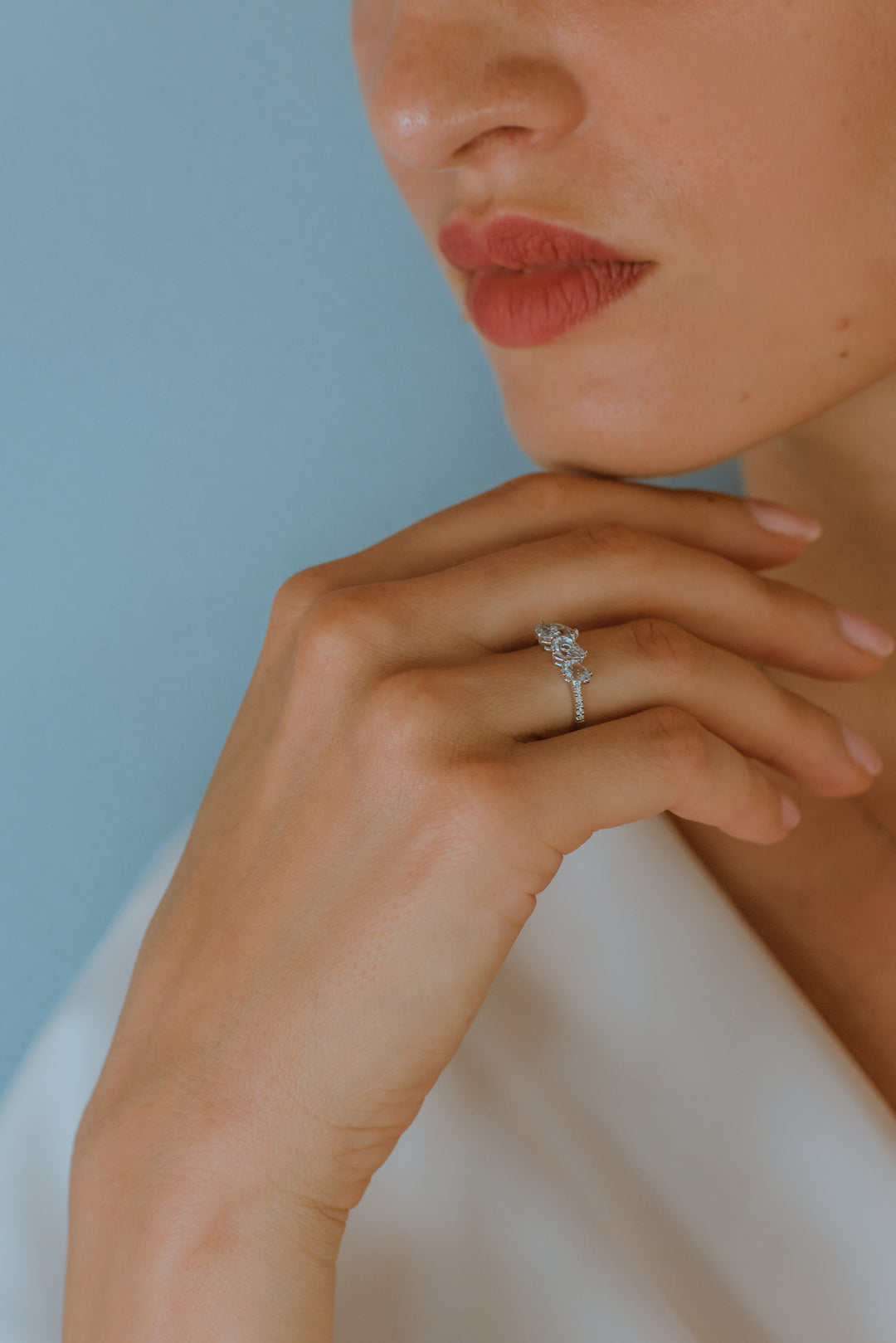 Comete-Goldring mit Diamanten und Aquamarin-Tropfen ANQ329