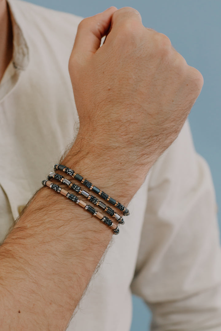 Comete Armband aus gebürstetem Stahl mit Hämatit und PVD UBR969