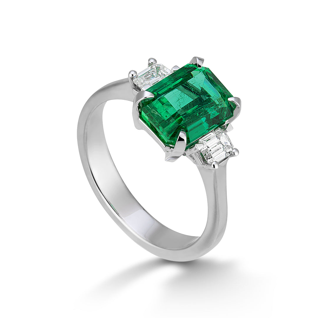 Bague émeraude octogonale Golay 9x7 et émeraudes latérales ACL469DSM97-25064110266