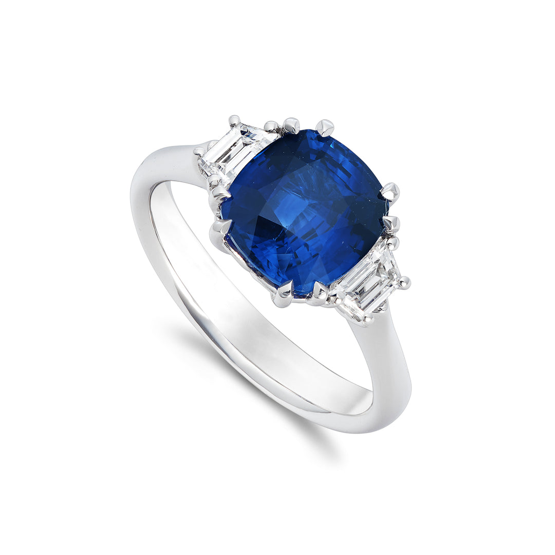 Golay cushion sapphire ring 3.33 ct and lateral trapezoids ACL211DIZB-22353110018