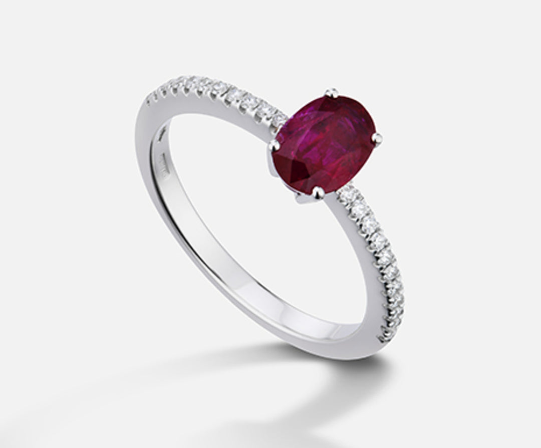 Nihama an 18k ruby ​​n. oval 7x5 ct.0.83 diam. ct.0,13 NA5104O4RBN083