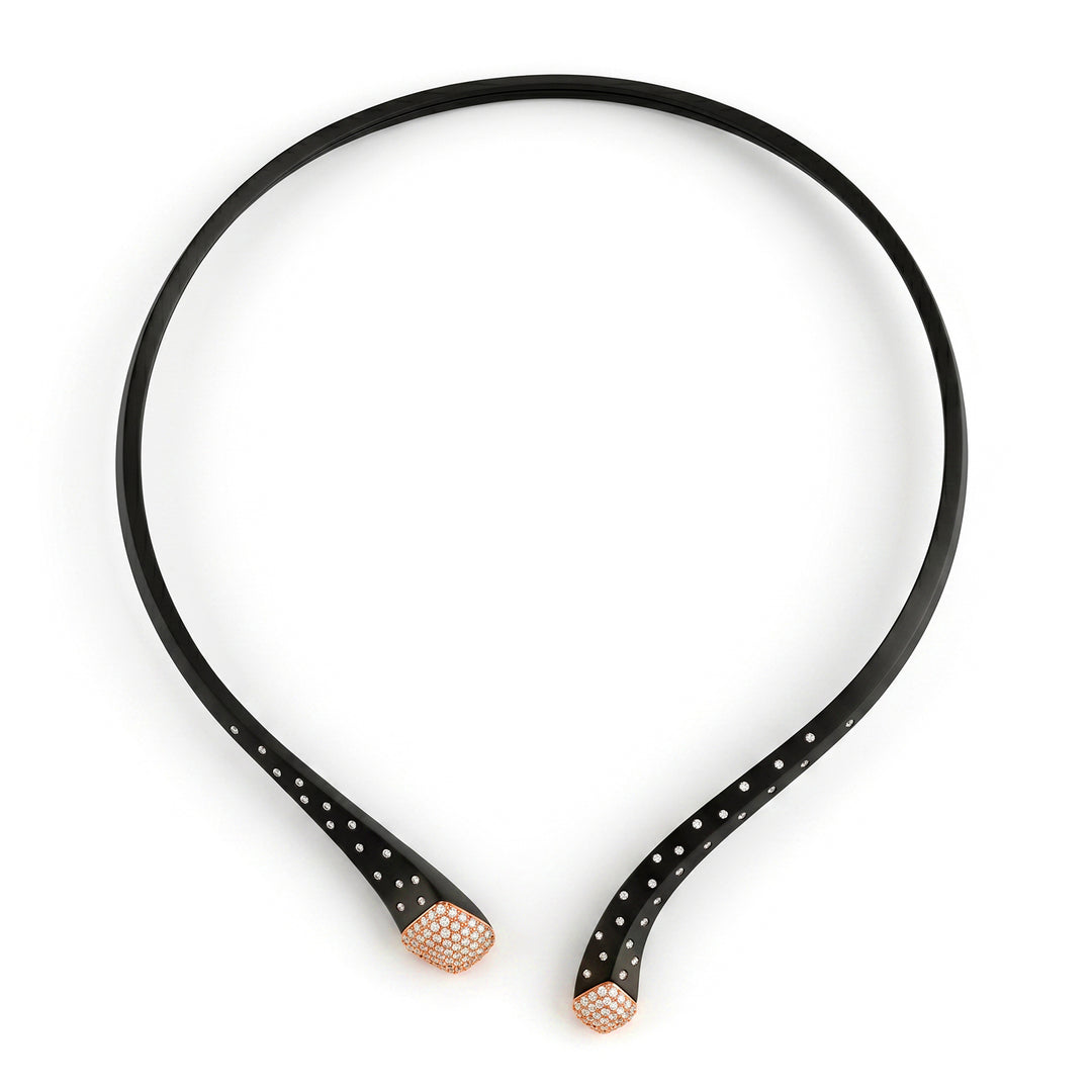Golay ketting in zwart titanium en 18k goud met diamanten op de opening GD020O3DINE