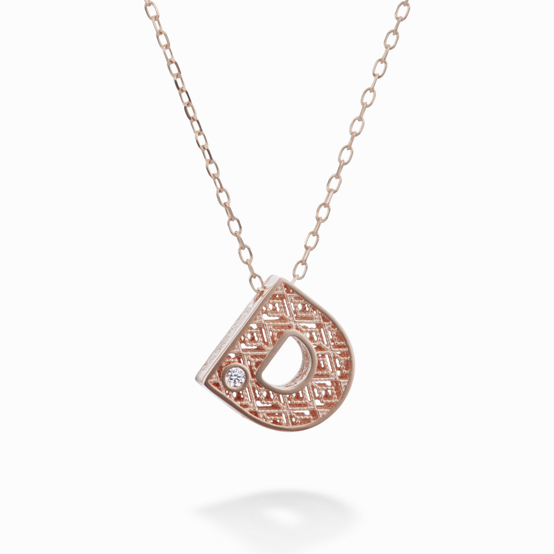 Mikiko cl 18k roségouden letterdiam. ct.0,01 MDLETDO3