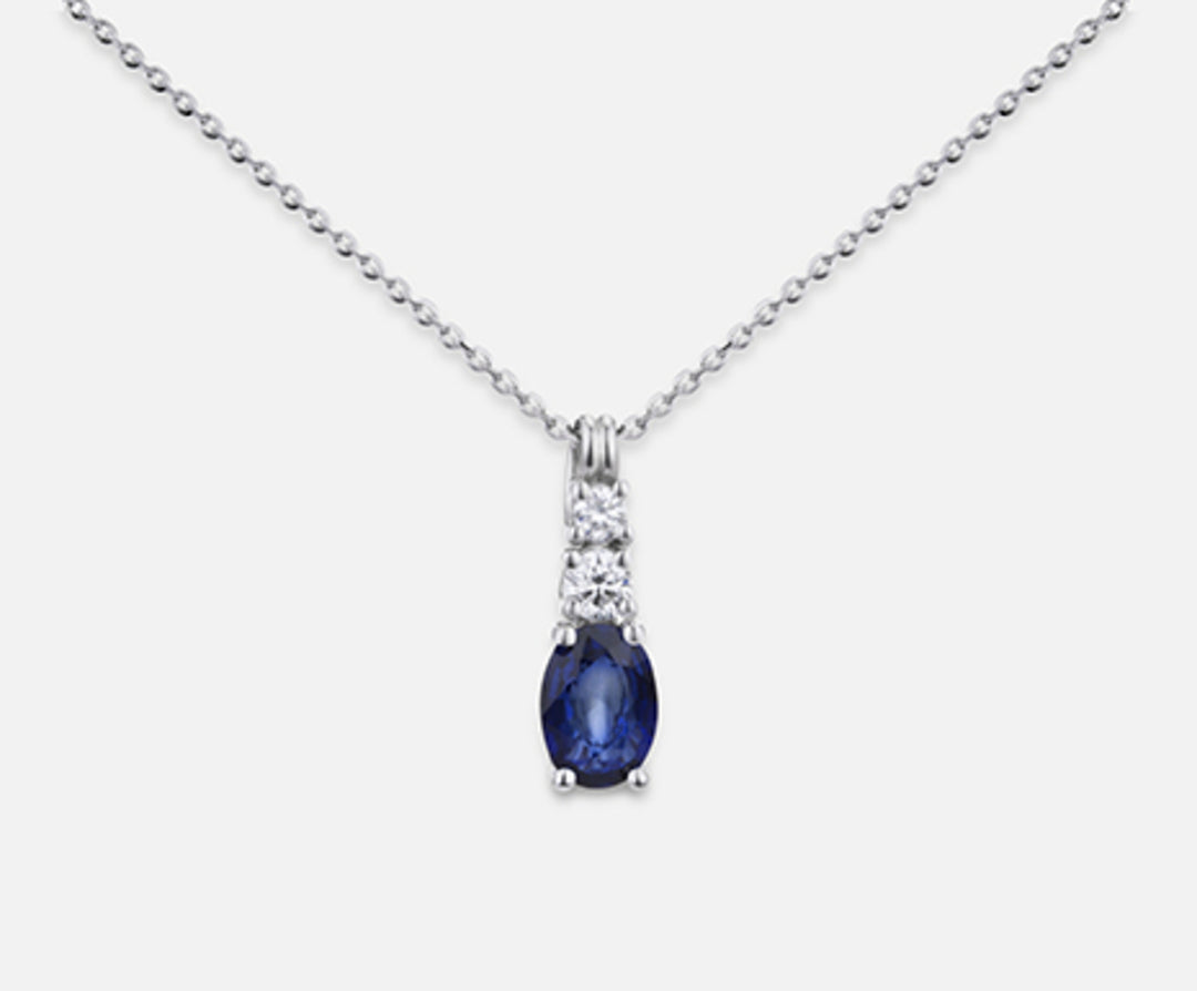 Mikiko cl 18k saffier n. ovaal 7x5 ct.1,05 dia ct.0,15 MD5056O4ZFN105