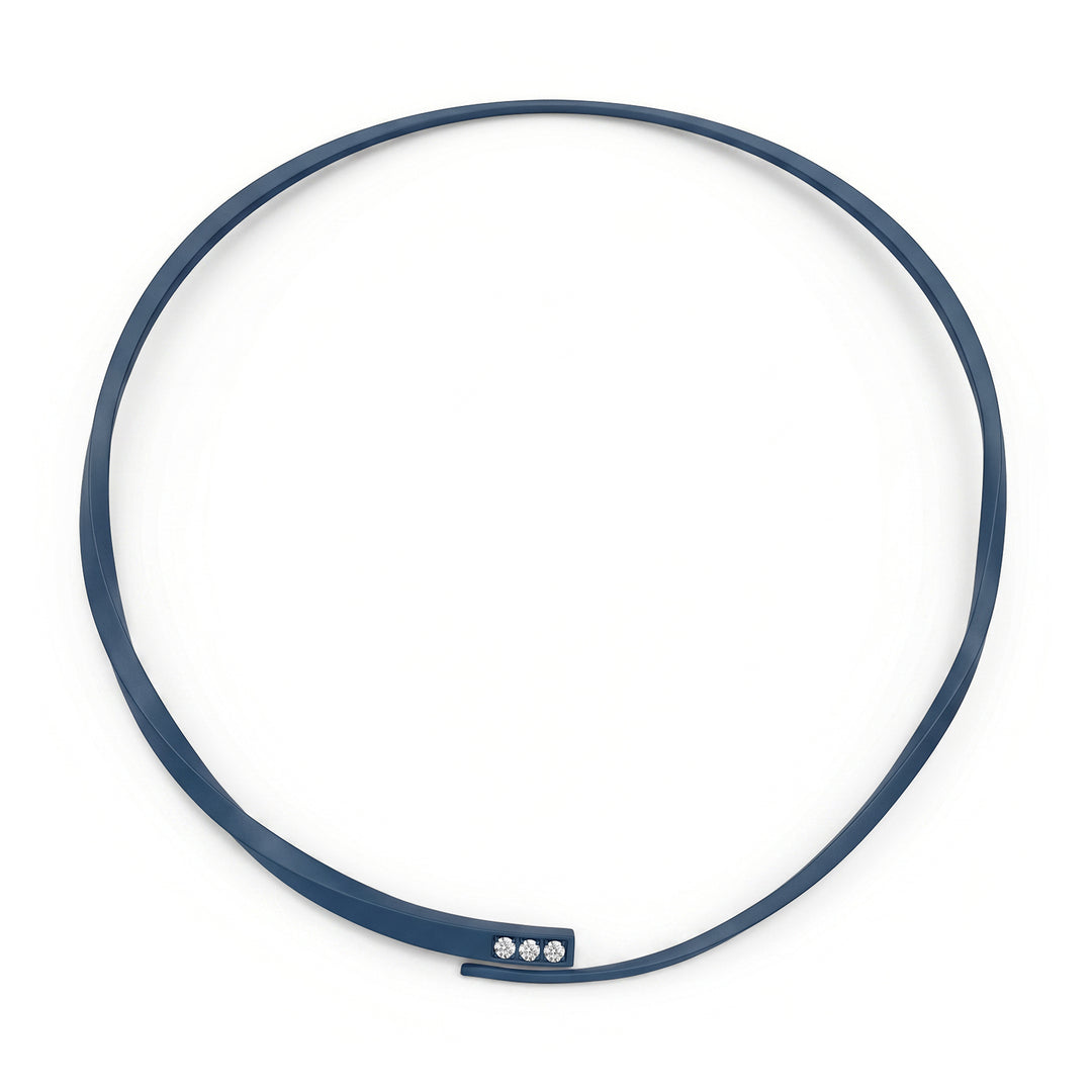 Golay blauw titanium collier met drie diamanten op de opening GD017DIBL