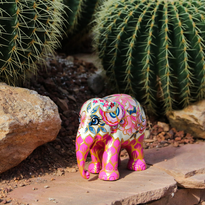 Elephant Parade olifant Belinda 15cm Limited Edition door Khunakorn Muenpang Asia Herd BELINDA 15