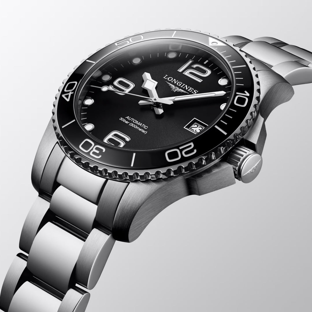 Montre Longines Hydroconquest 39 mm en acier automatique noir