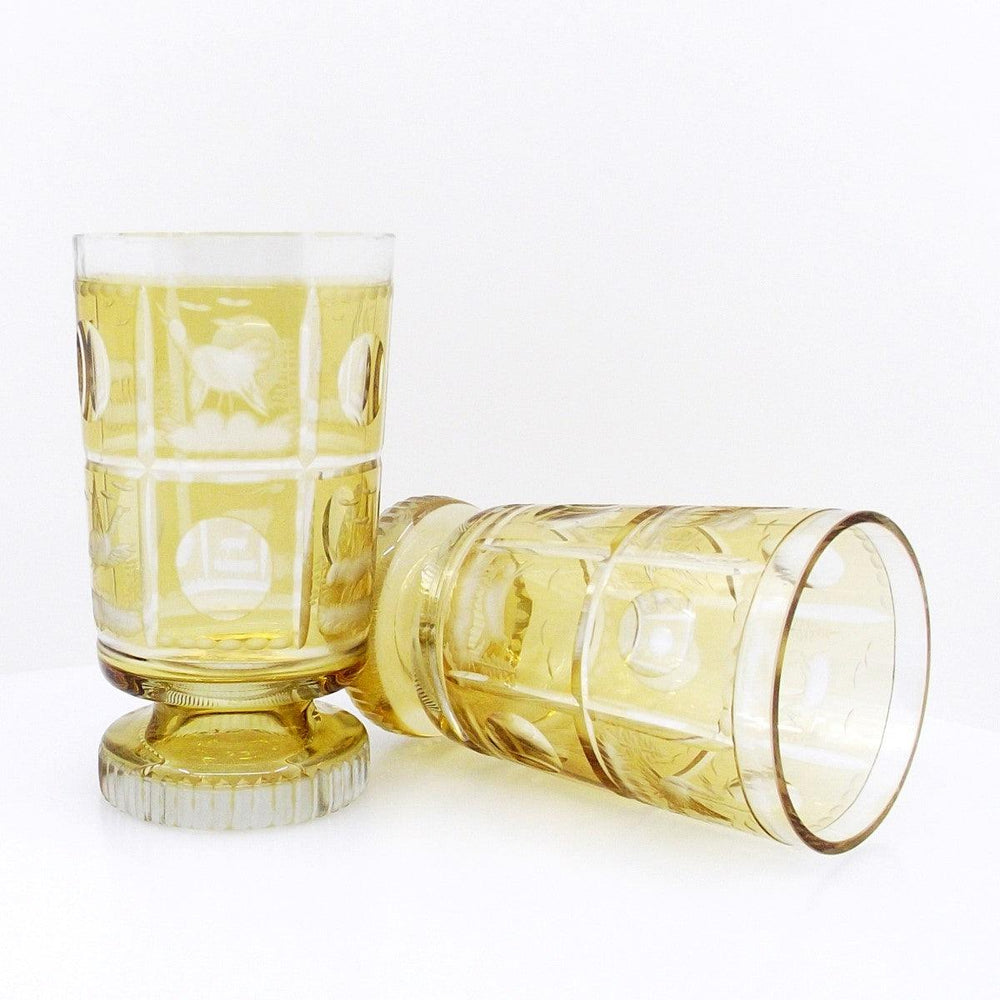 Paar bernsteinfarbene Glasgläser im Biedermeier-Stil, von Hand geschnitten und graviert A-S2429-H - Gioielleria Capodagli